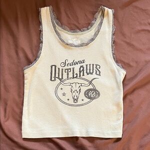 Cropped Hollister Graphic Tank